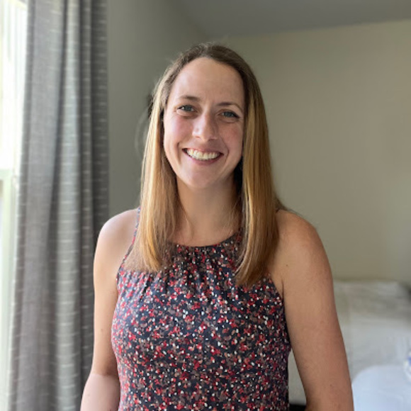 Profile Picture of Jenny Pietroski (@jennypietroski) on Poshmark