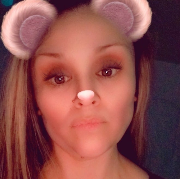 Sonia Reyna - Poshmark Profile Picture of Sonia Reyna (@sonia_reyna) on Poshmark