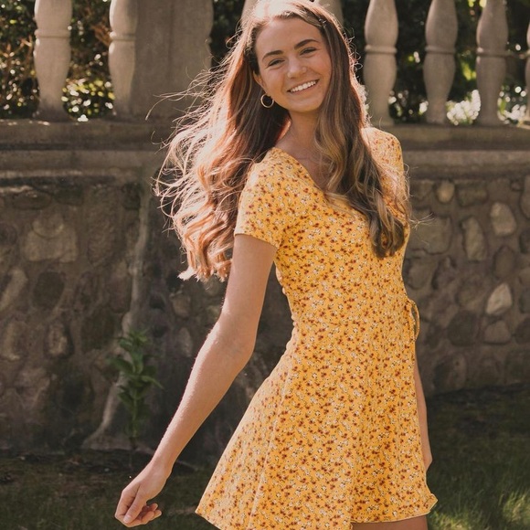 Profile Picture of Claire Getzen (@clairegetzen) on Poshmark