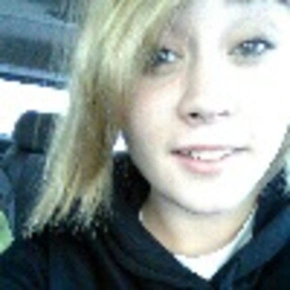 Profile Picture of Alexa Tidwell (@lexiiboo15) on Poshmark