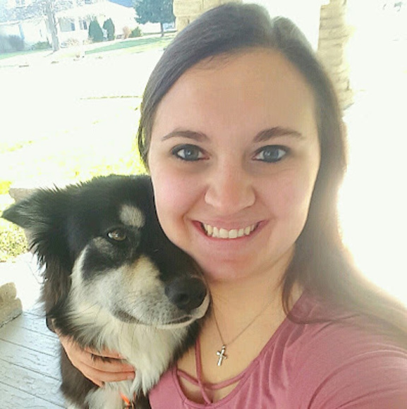 Profile Picture of Alexa Wysocki (@alexawysocki) on Poshmark