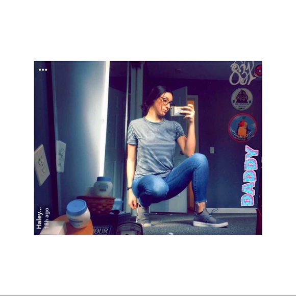 Profile Picture of Haley Pacenza (@haleypacenza) on Poshmark
