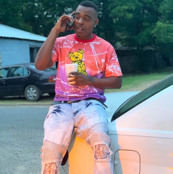 Profile Picture of Kohoodrich Kohoodrich (@sirlordcool) on Poshmark