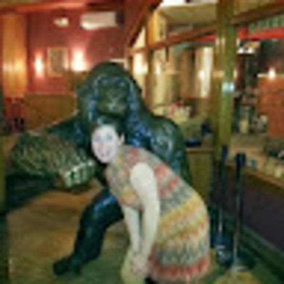 Profile Picture of Shawnna Veasey (@shawnna_veasey) on Poshmark