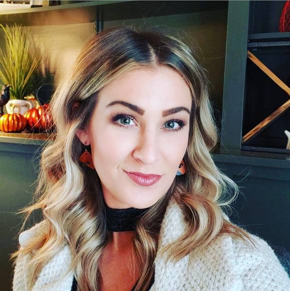 Profile Picture of Lynston Schamberger (@lynstons) on Poshmark