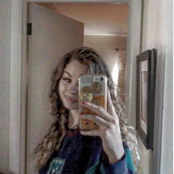 Profile Picture of Sophia Cacciapaglia (@scacciapaglia) on Poshmark