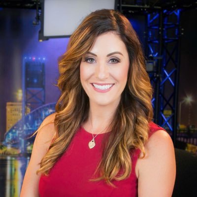 Profile Picture of Allison Hollander (@alliemcdeal) on Twitter