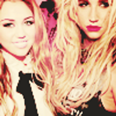 Profile Picture of  ✖ CONSTANCE PEREZ  ♥ (@sheConstaance) on Twitter