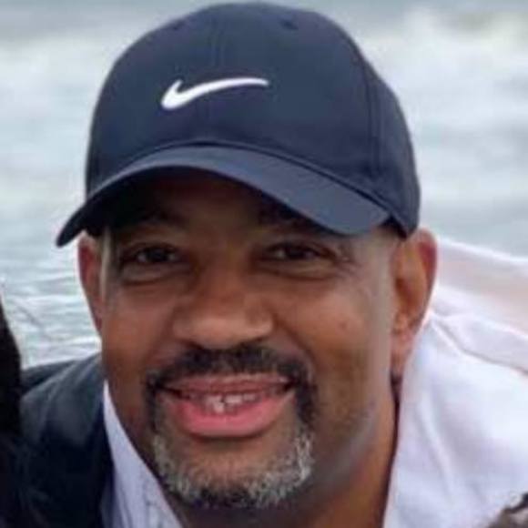 Profile Picture of Charles Huff (@chuff62) on Poshmark