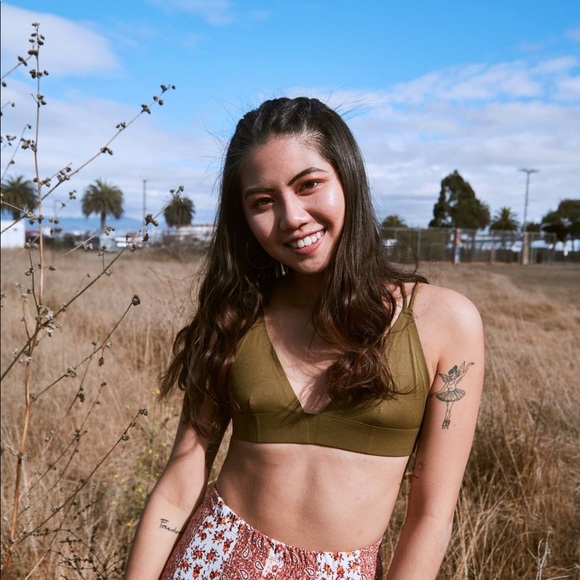 Profile Picture of Ariel Wu (@arielwu) on Poshmark
