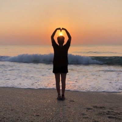 Profile Picture of Laura Adessa Downes ❤ (@LauraADownes) on Twitter