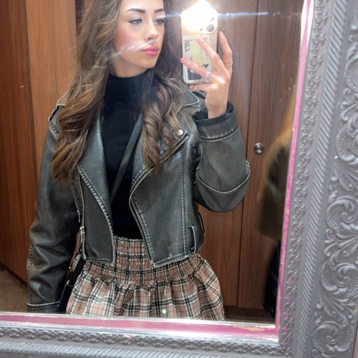 Profile Picture of Kels (@kelsiexarnold10) on Tiktok