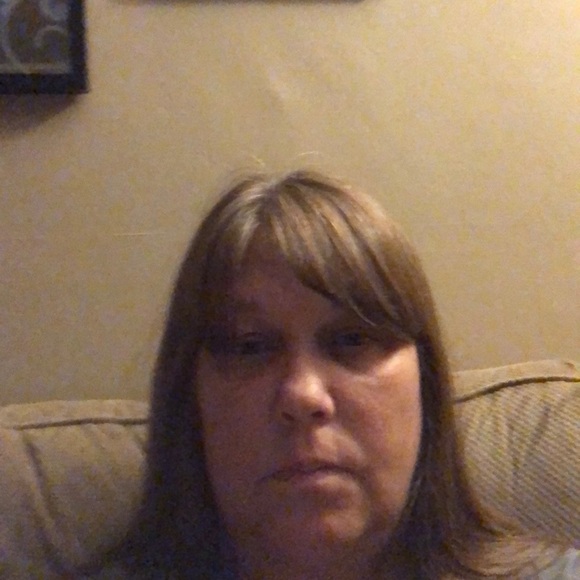 Profile Picture of Sherry Neumeister (@sneumeister70) on Poshmark