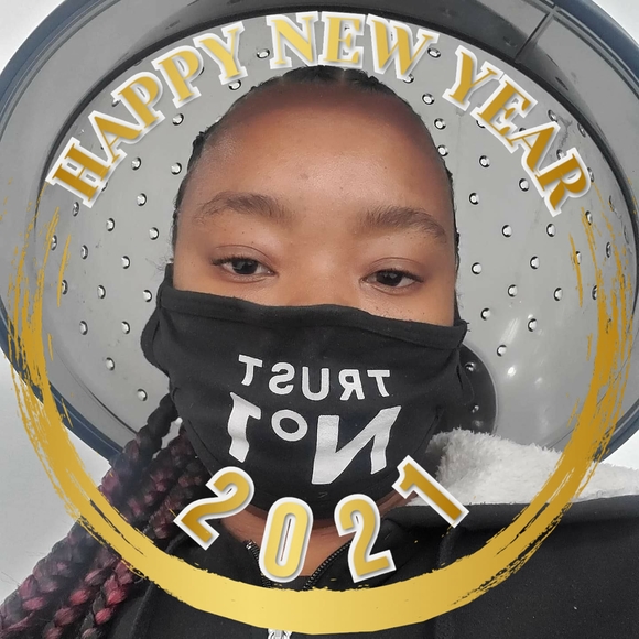 Profile Picture of Loretta Scott (@lorettascott21) on Poshmark