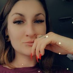 steph3 - Tiktok Profile Picture of steph3 (@stphaniedorval) on Tiktok