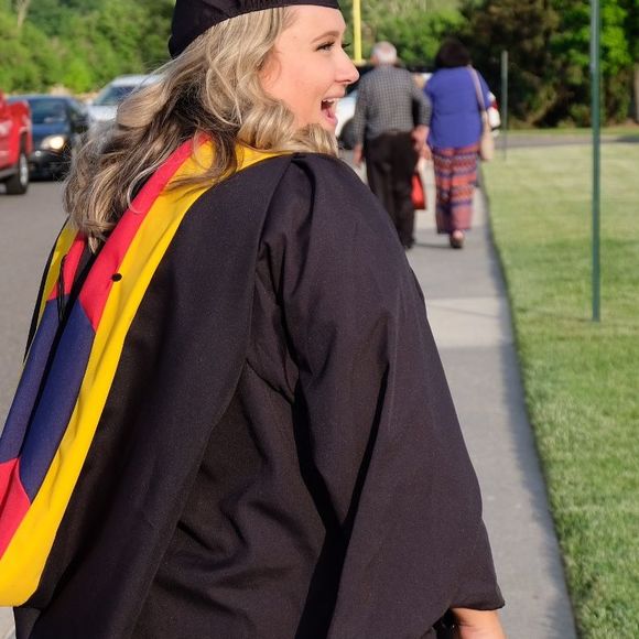 Profile Picture of Rebecca Grubb (@rebeccagrubb) on Poshmark
