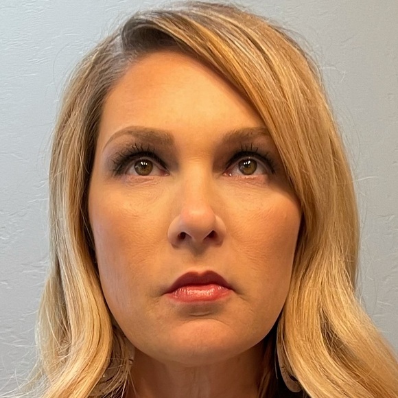 Profile Picture of Missie Scheffman (@scheffma) on Poshmark