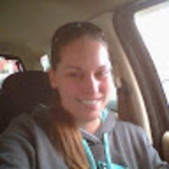 Profile Picture of Morgan Vansant (@morganvansant) on Poshmark