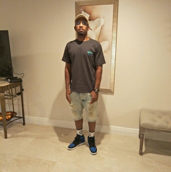 Profile Picture of Stephan Tucker (@tuckg305) on Poshmark