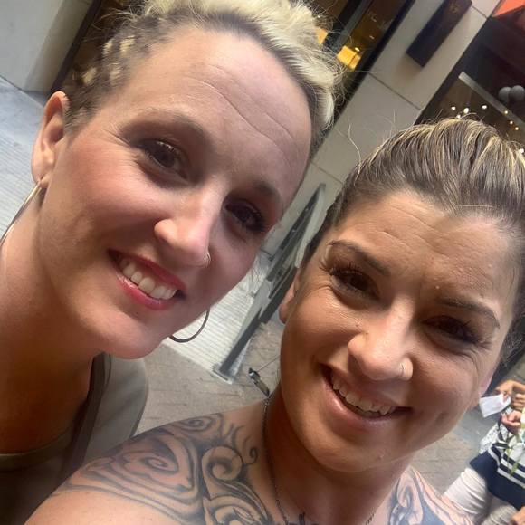 Profile Picture of Amy Pfeffer (@apfeff79) on Poshmark