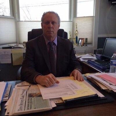 Profile Picture of Marc Rogoff (@Lawsoot) on Twitter