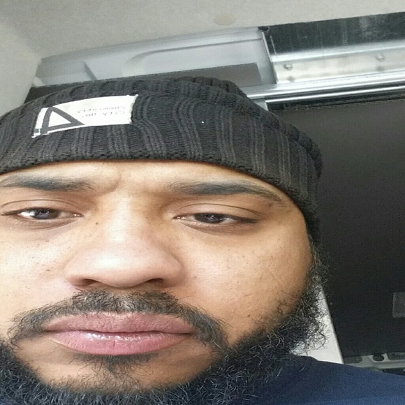 Profile Picture of Jason Galloway (@jasongalloway) on Poshmark