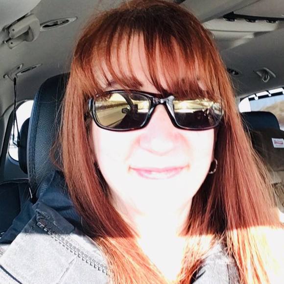 Profile Picture of Dana Hetzer (@rdrnr6) on Poshmark