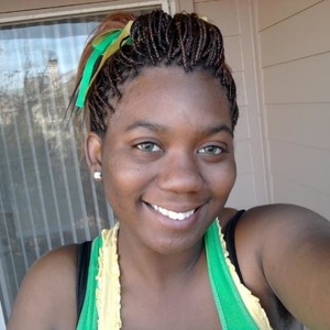 Profile Picture of Rashida Collins (@heavyluggage) on Myspace