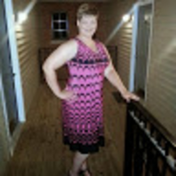 Profile Picture of Monica Bledsoe (@mnbennett_76) on Poshmark