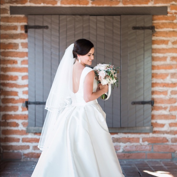 Profile Picture of Alyssa Denuyl (@alyssamcc13) on Poshmark