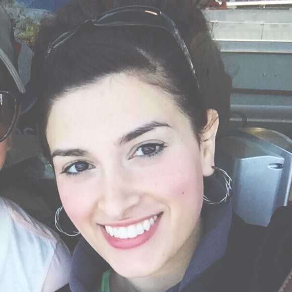 Profile Picture of Parysa Torkashvan (@parypari87) on Poshmark