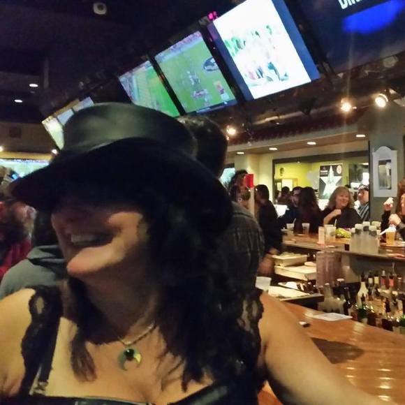 Profile Picture of Lisa Corrigan (@carl1952) on Poshmark