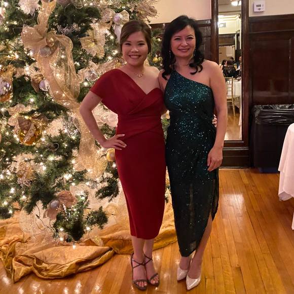 Profile Picture of Agatha Bui (@agathadb22) on Poshmark