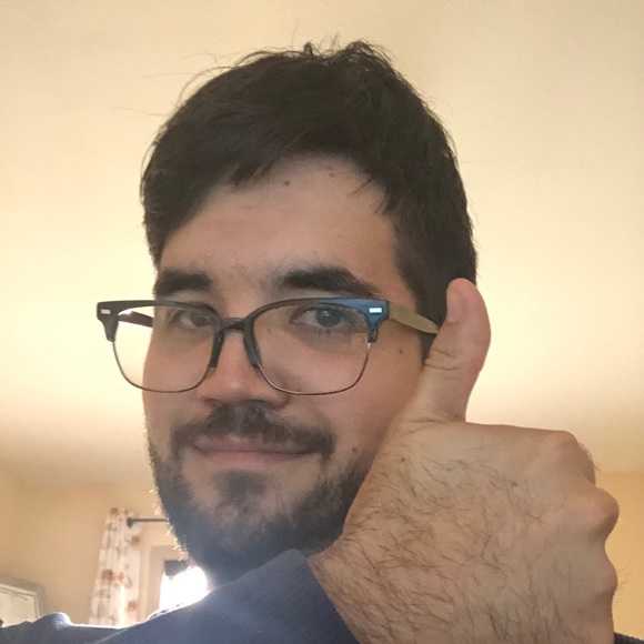 Profile Picture of Benjamin Lentz (@banjoboyo) on Poshmark
