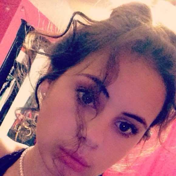 Profile Picture of Madison Spegal (@maddispegal) on Poshmark