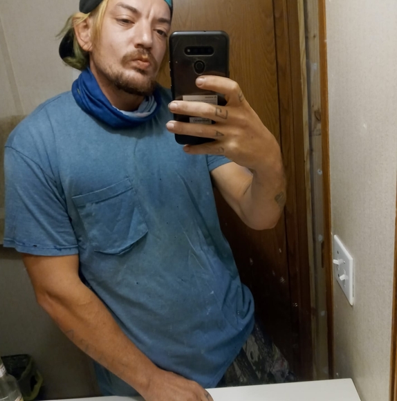 Profile Picture of Daniel Aimone (@danielaimone) on Poshmark