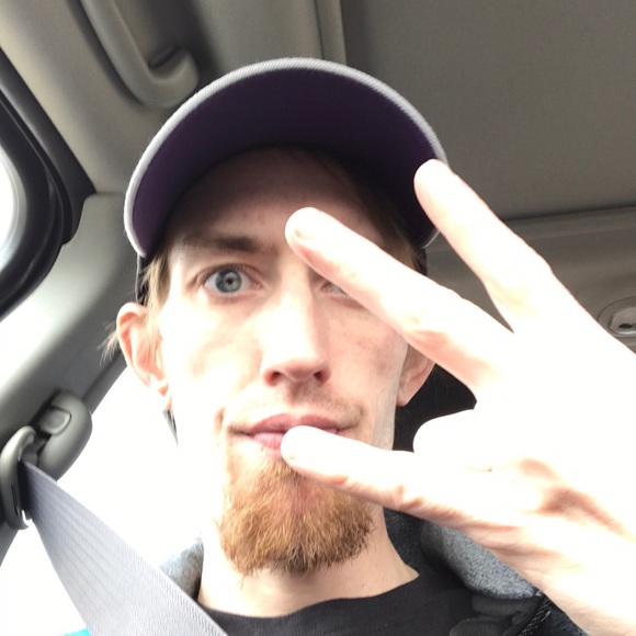 Profile Picture of Aaron Sheldon (@hnsheldon) on Poshmark