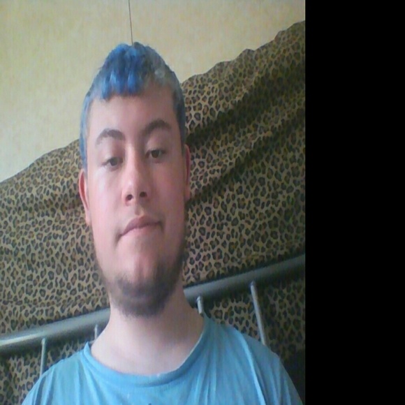 Profile Picture of Andy Gibson (@andy58612) on Poshmark