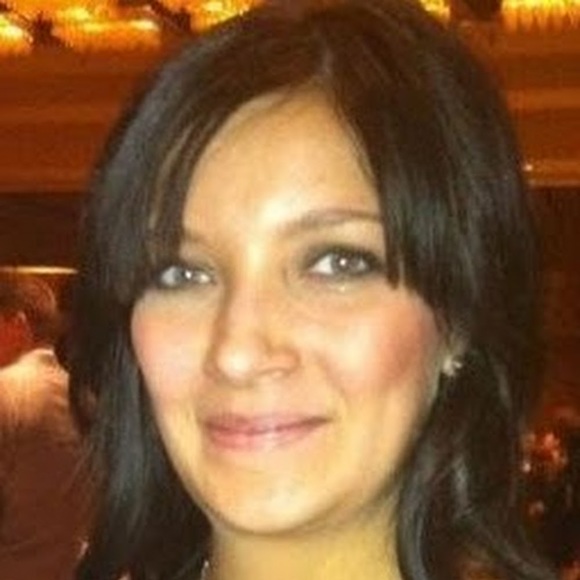 Profile Picture of Courtney Ruwe (@courtneyruwe) on Poshmark