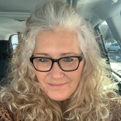 Profile Picture of Lori Keating (@LoriKeating11) on Twitter