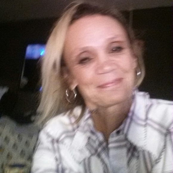 Profile Picture of Dawnita Cloud (@dawnita1) on Poshmark