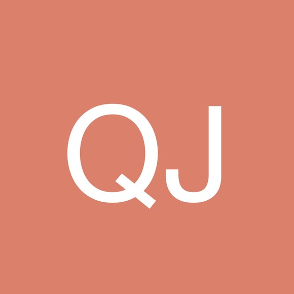 Profile Picture of Q Jaskowski (@qjaskowski) on Poshmark