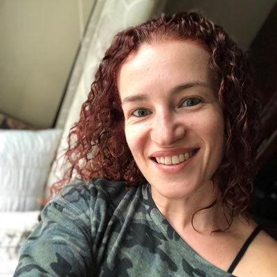 Profile Picture of Julia Lombardo (@LeandraCat) on Twitter