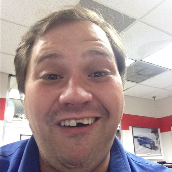 Profile Picture of Kevin Klose (@kevinklose86) on Poshmark