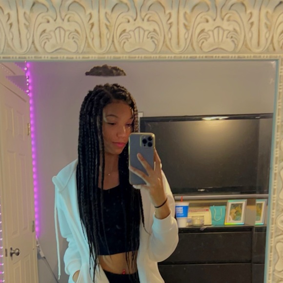 Profile Picture of Peyton Jones (@peytonjones803) on Poshmark