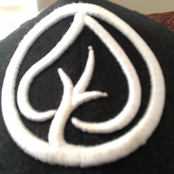 Profile Picture of Philip Cox (@pacox87) on Poshmark