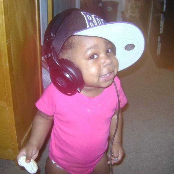 Brownecia Brown - Poshmark Profile Picture of Brownecia Brown (@browneciabrown) on Poshmark