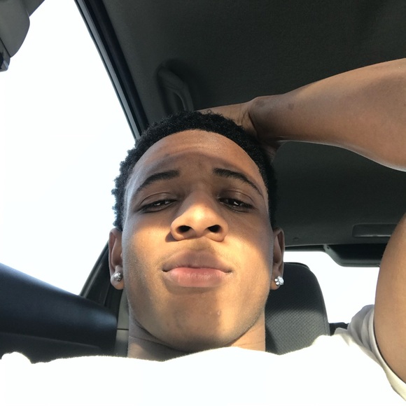 Profile Picture of Akeem Adams (@akeem_a) on Poshmark