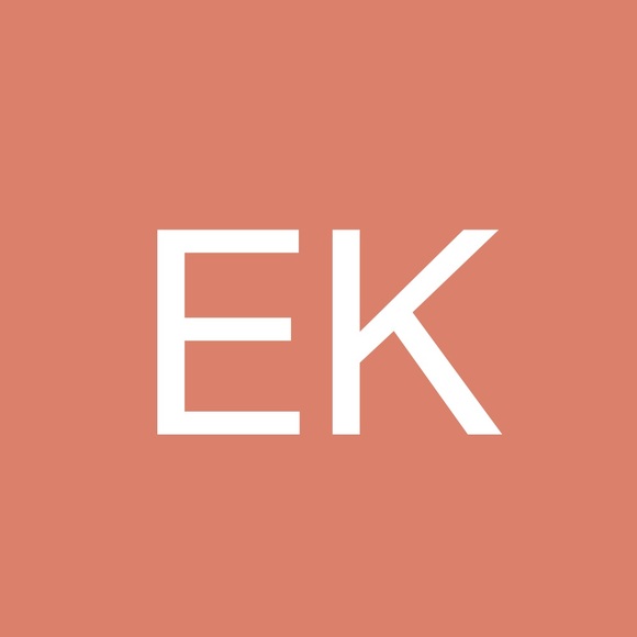 Profile Picture of Eileen Kitayama (@kittyllama) on Poshmark