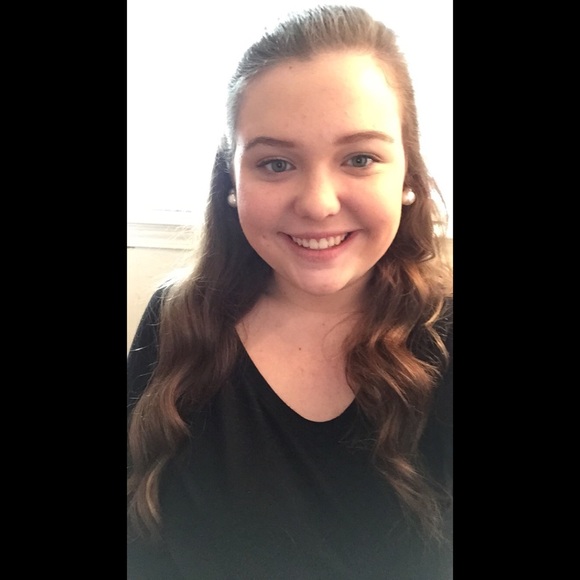 Profile Picture of Kaleigh Craik (@kaleighcraik) on Poshmark